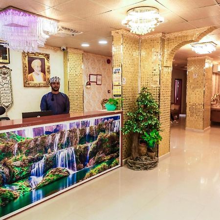 Capital O 141 Golden Rays Hotel Ibrā Extérieur photo