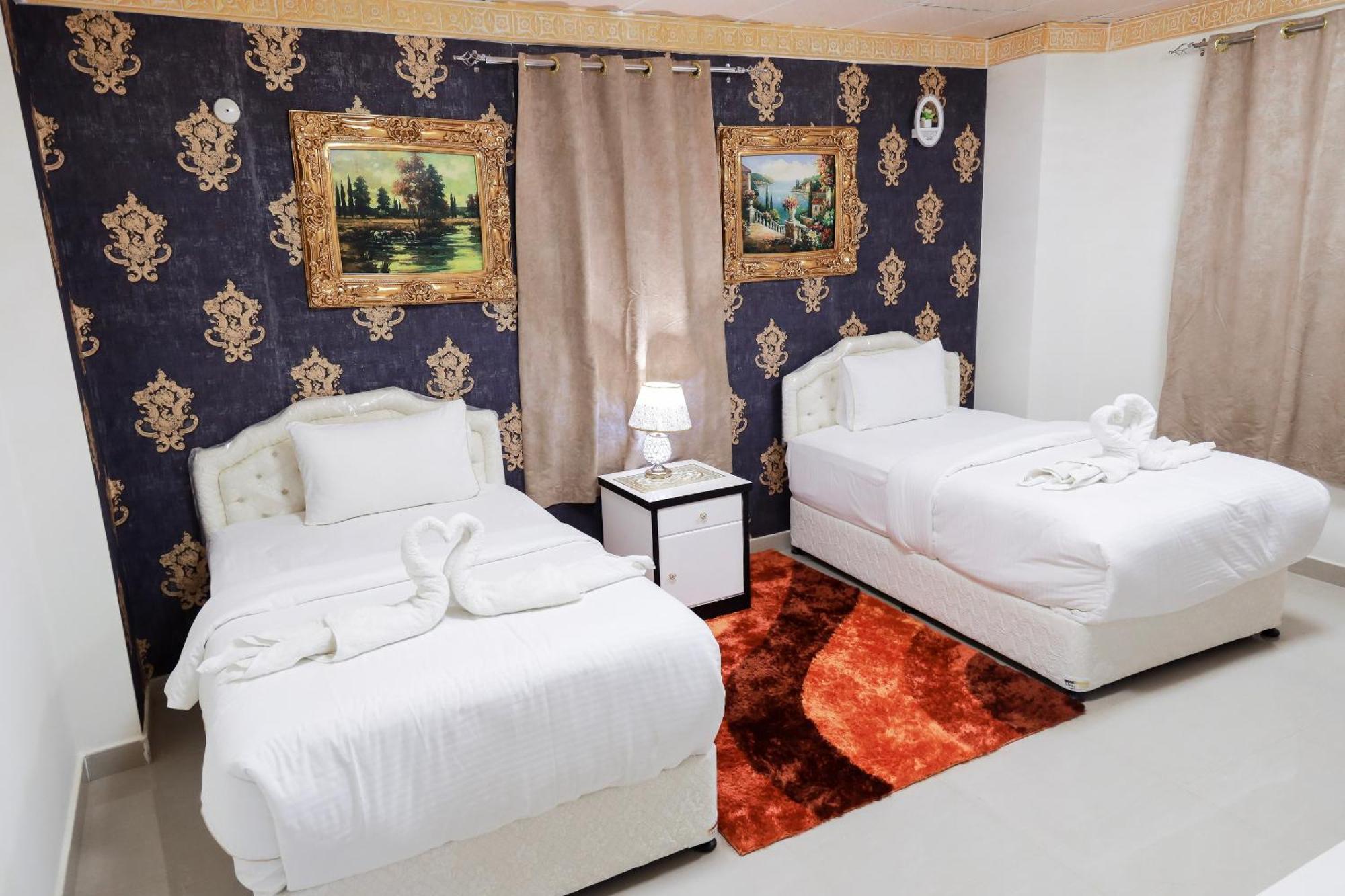 Capital O 141 Golden Rays Hotel Ibrā Extérieur photo